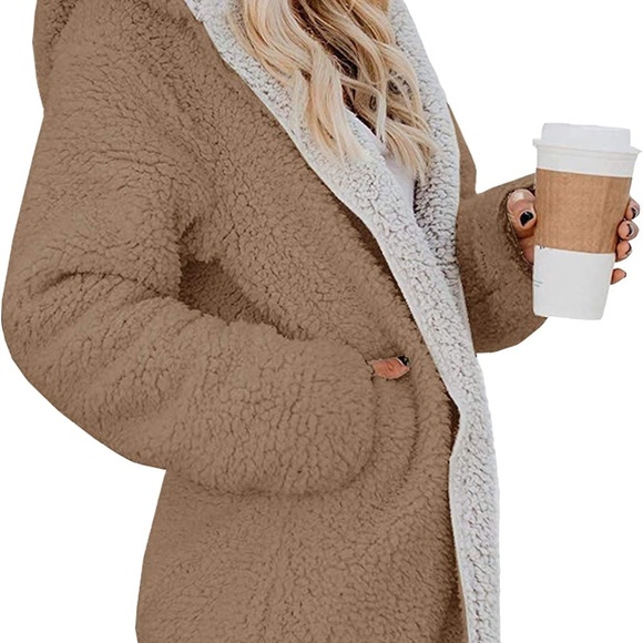 ReachMe Oversized Sherpa Jacket (2 available) - Picture 1 of 8